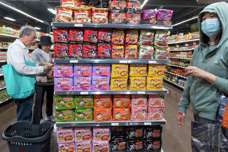 Popular NYC grocery store opens Bay Area location to massive line out ...