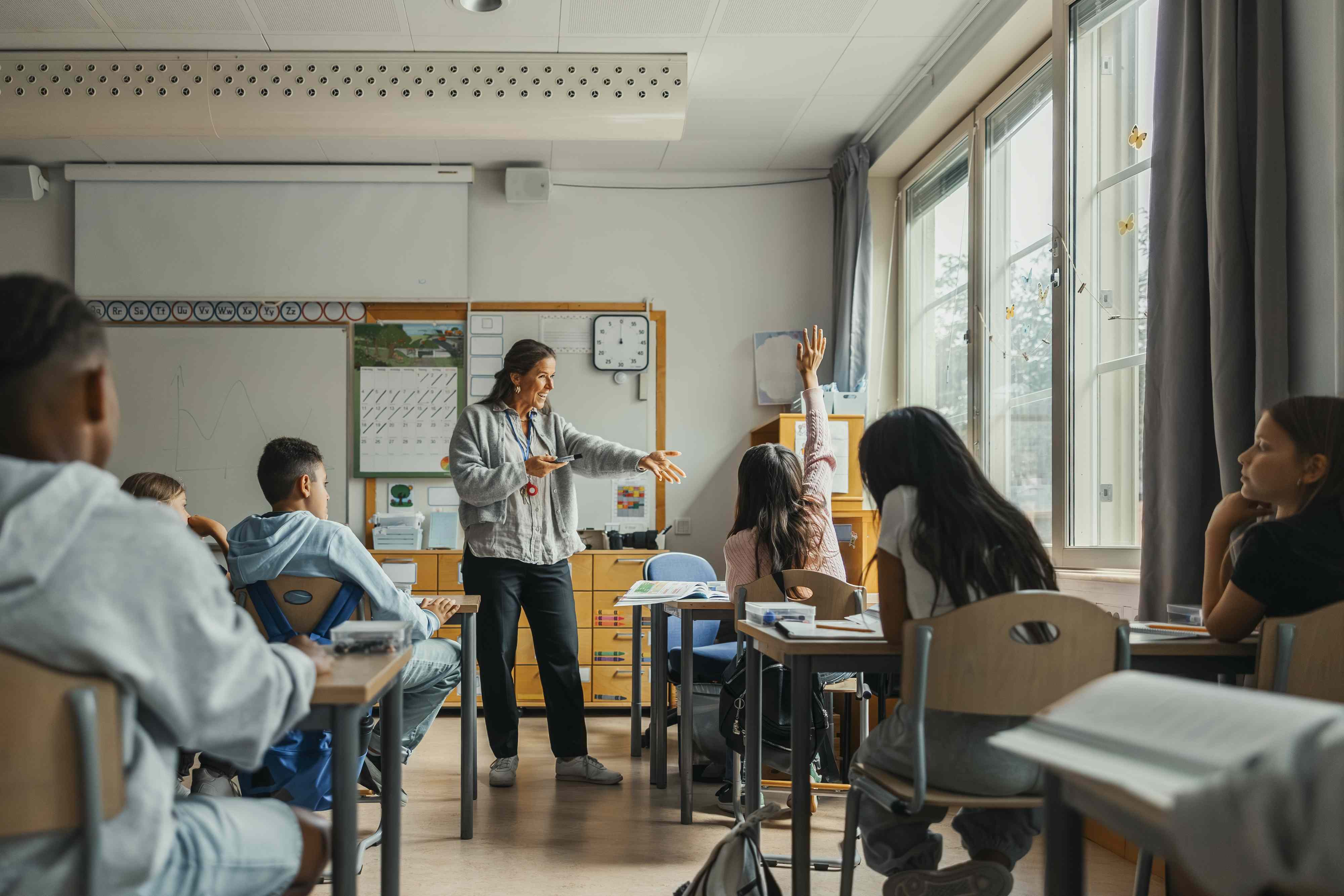 What ‘scaffolding’ in education means—and how it can help kids learn ...