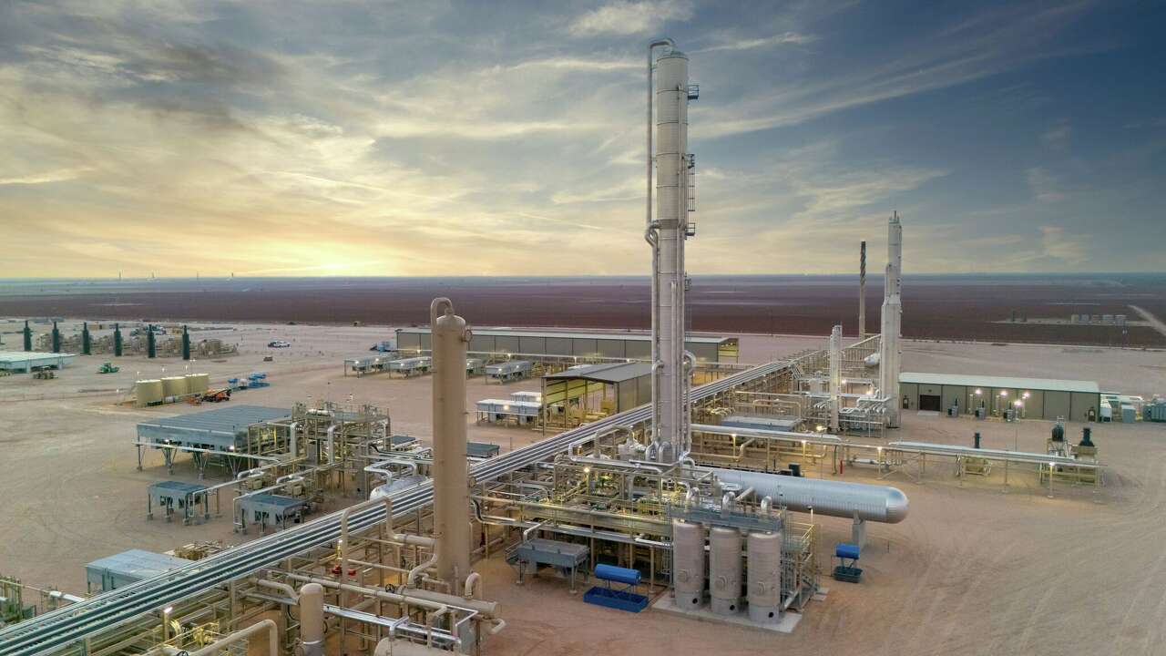 ONEOK completes $4.425 billion Brazos acquisition
