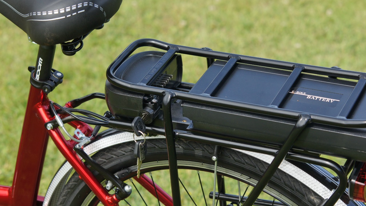 Giant recalled LED bike-lock keys because kids can easily get at the ...