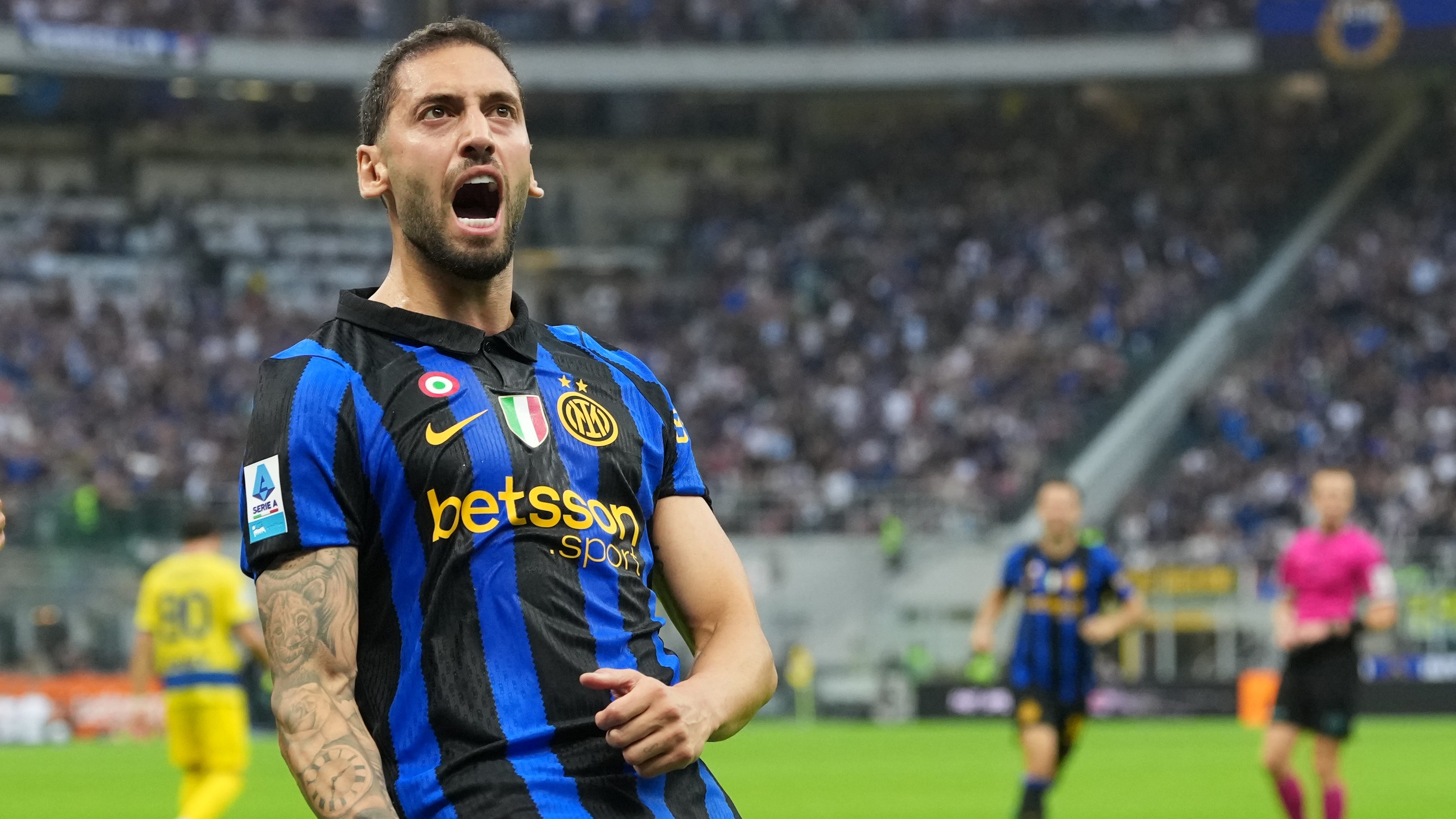Inter Milan ease past Parma to go top of Serie A