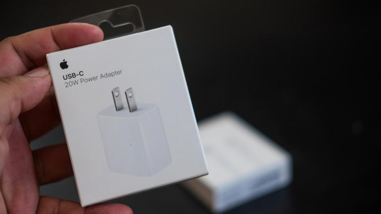 5 fast iPhone chargers that outperform Apple's 20W adapter