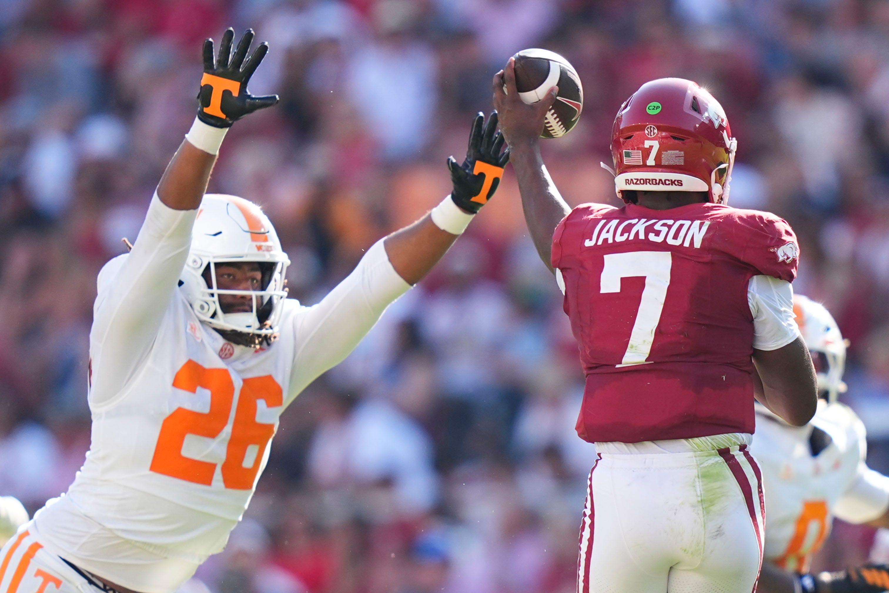 Tennessee football vs Arkansas score updates, Vols up 17-14 in fourth ...