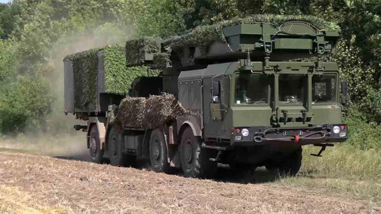 Ukrainian drones strike $50 million radar used by Russia’s S-400 air ...