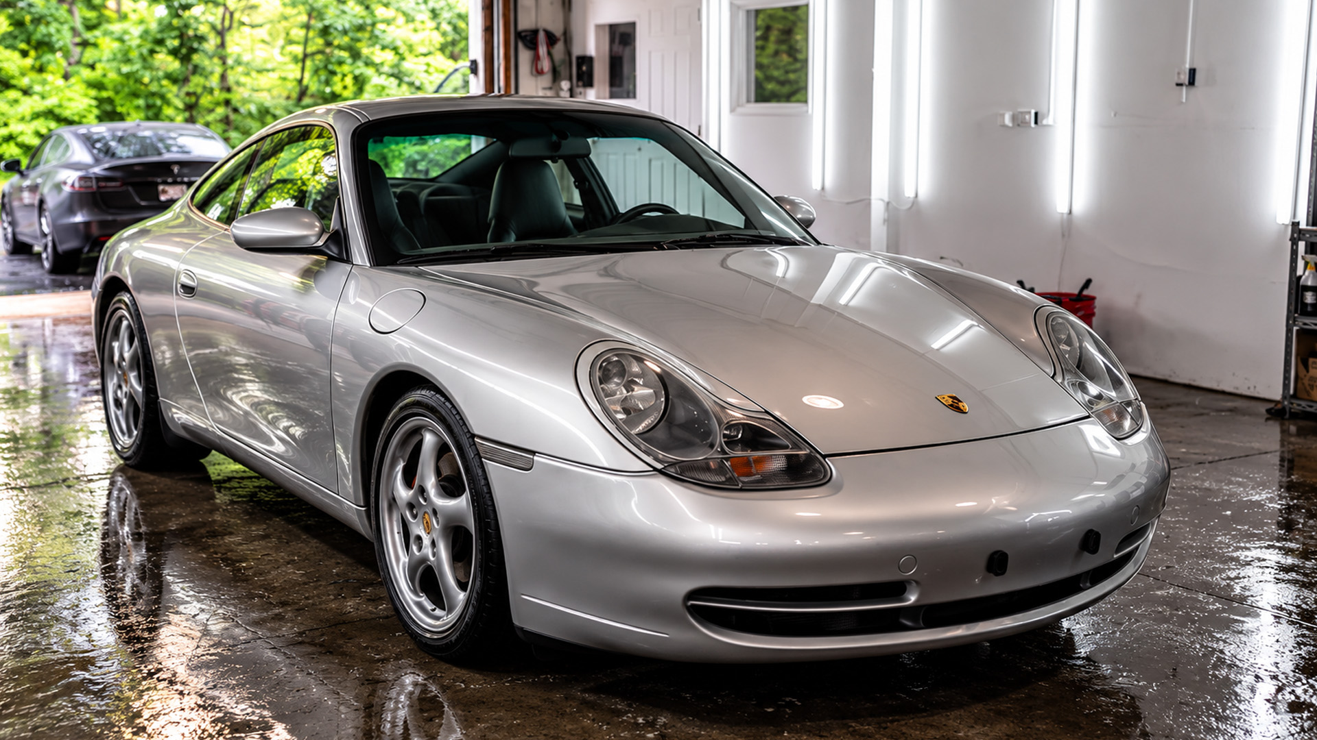 This cheap Porsche 911 gets a dramatic new look