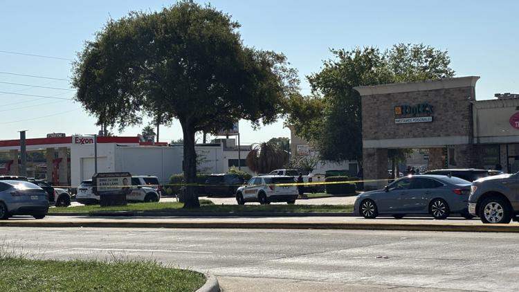 HCSO: ICE agent crashes into man while trying to box in suspect in west Harris County