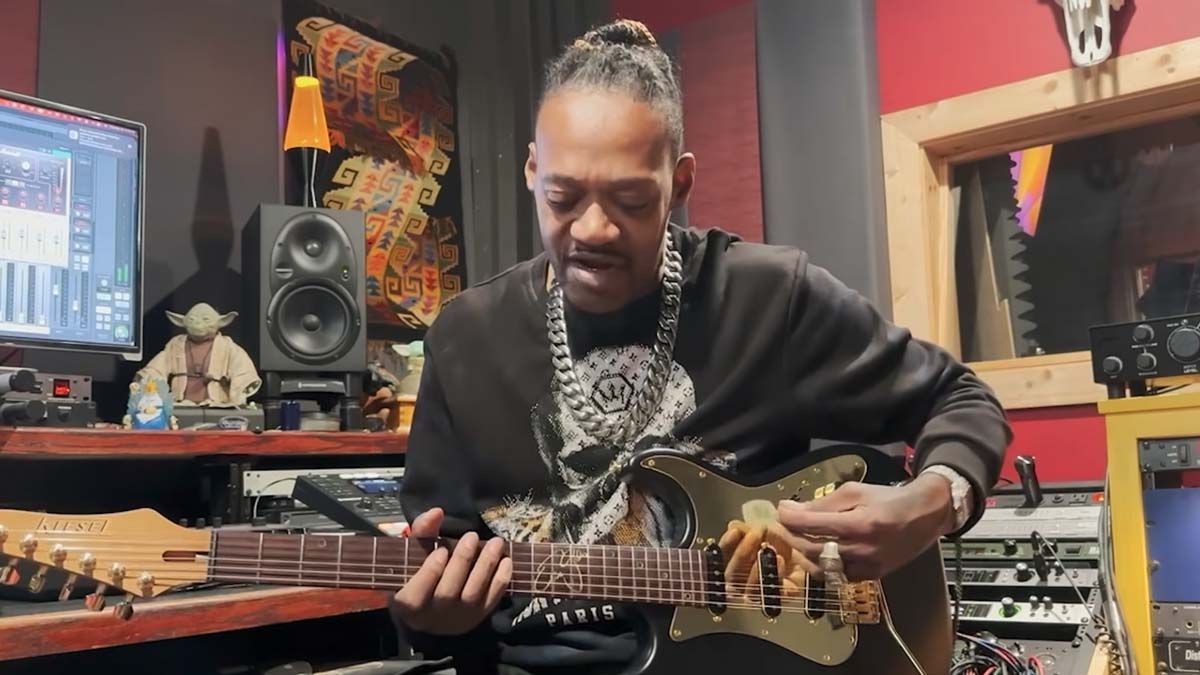 Eric Gales shares 7 licks that unlock his secret to improv