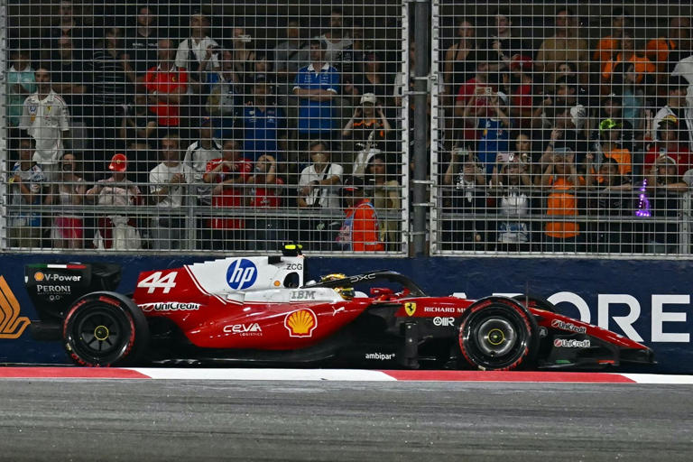 Lewis Hamilton calls for Singapore track changes: 