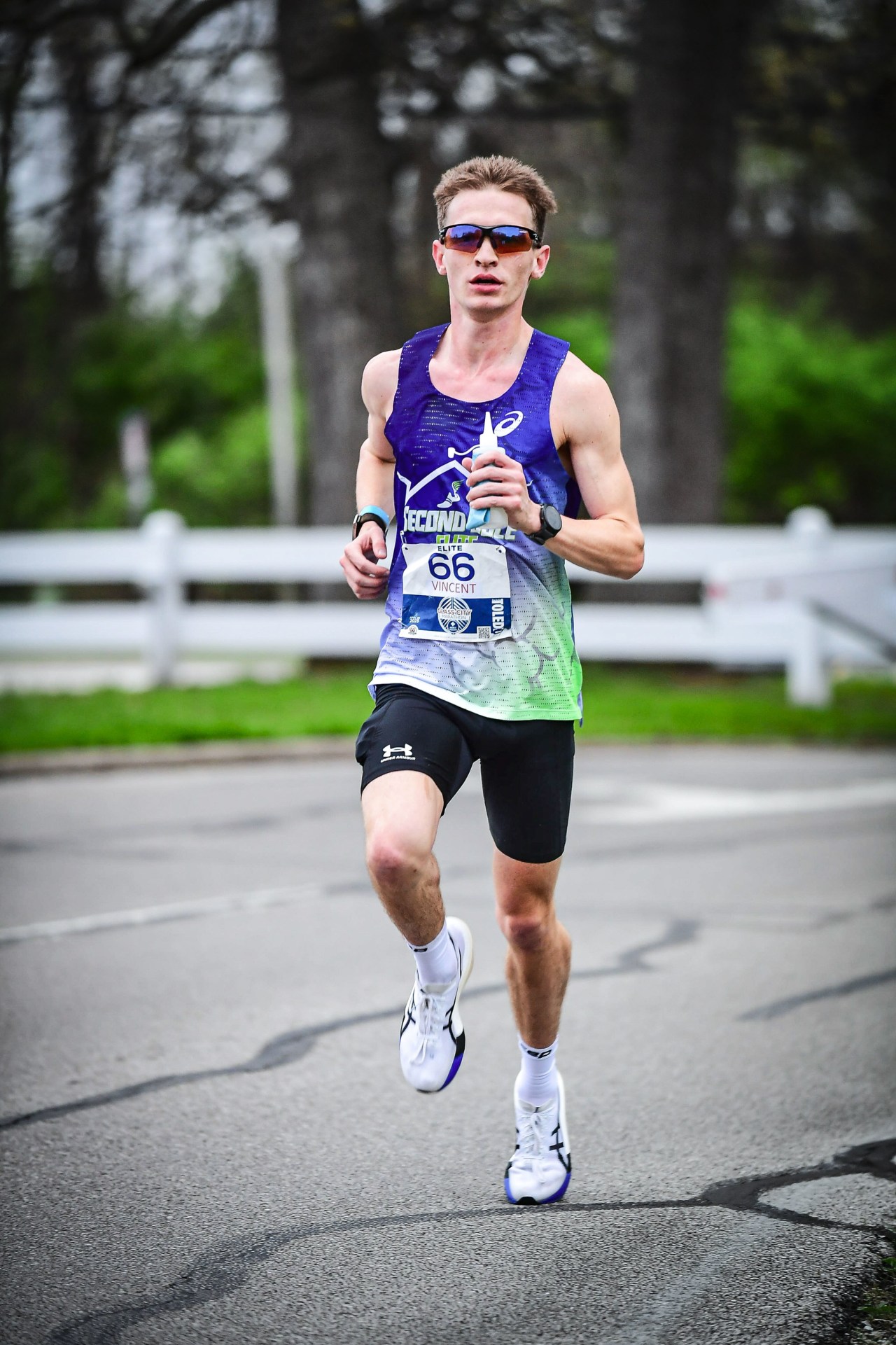 The breakout marathon star who trains on a Planet Fitness treadmill