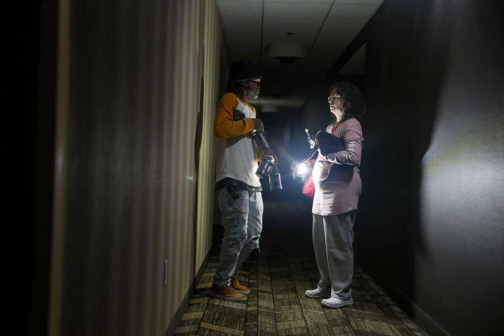 Hundreds of thousands without power after Isaias slams the Florida ...