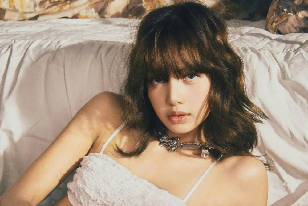 Lisa là nghệ sĩ Kpop đầu tiên có MV vượt 200 triệu lượt xem trong năm 2026