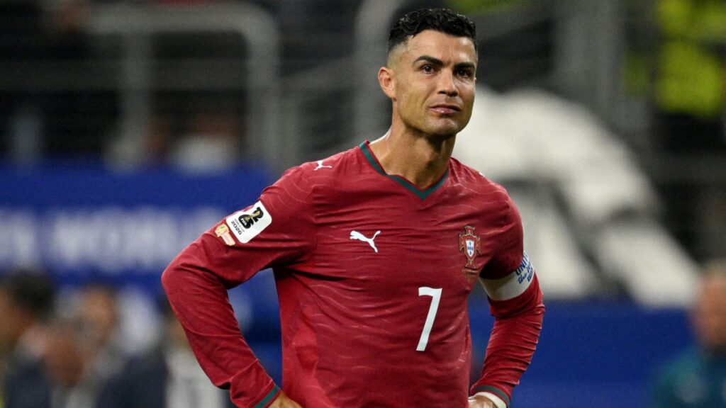 Cristiano Ronaldo es suspendido por Portugal tras abandonar la ...