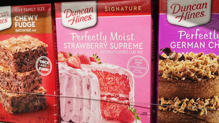 5 Duncan Hines cake mix flavors that deserve more love