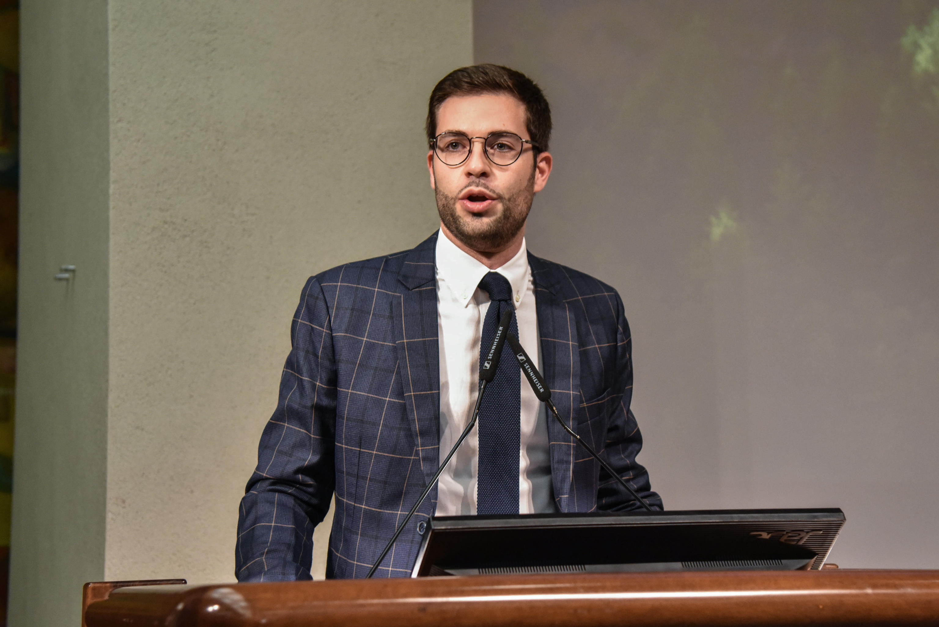 Lega, 'spiace per parole FI su Milano, noi per centrodestra unito'