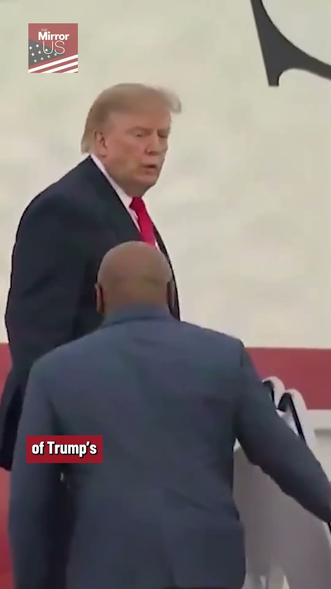 Donald Trump's 'centaur' posture sparks online debate