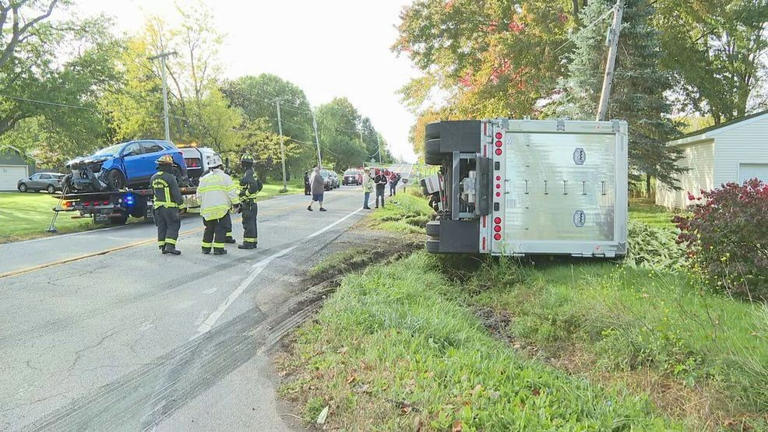 Tractor trailer crash leads to road closure in Hamlin