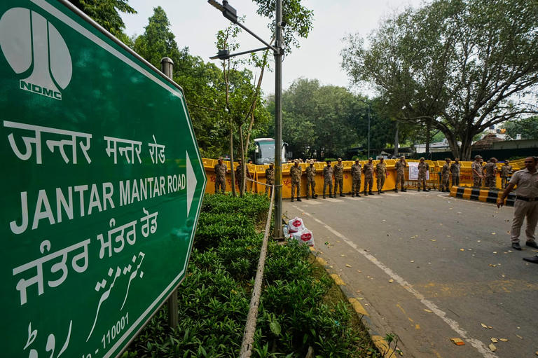 With Jantar Mantar out of reach, Delhi streets become scattered stages ...