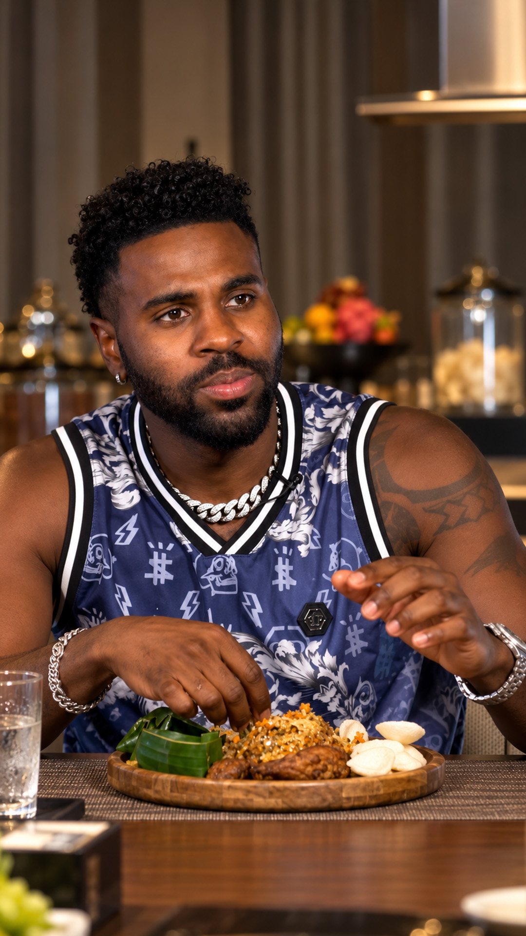 Jason Derulo gave Indonesian fried rice a perfect score