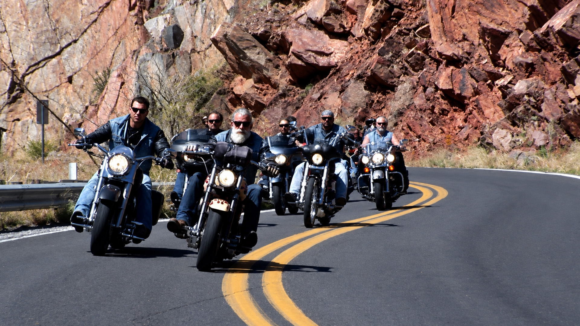 Vintage Harley struggles on a long road trip
