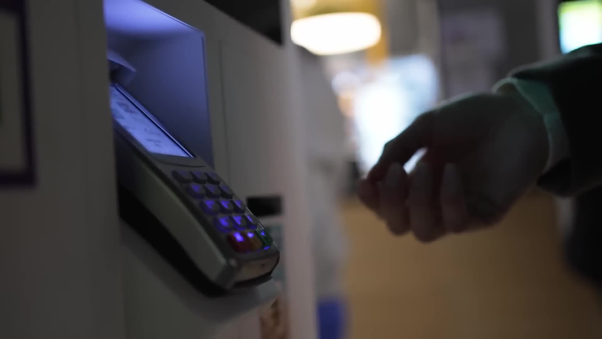 A cash machine trick that empties checking accounts in one withdrawal