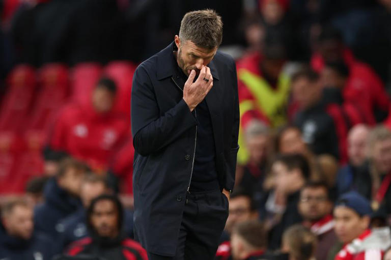 Gary Neville spots Senne Lammens X-rated moment as Man Utd stars point ...