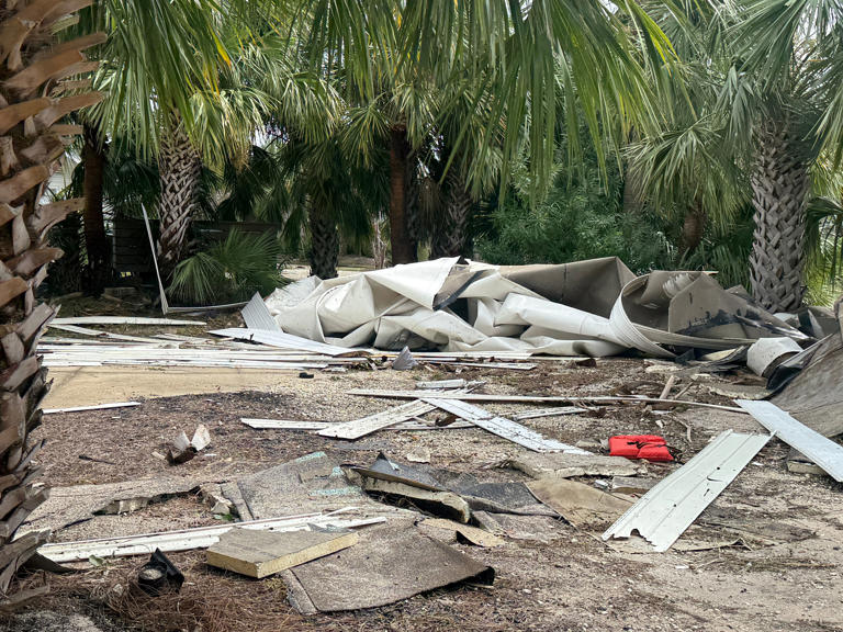 Florida residents assess damage after Hurricane Isaias makes landfall