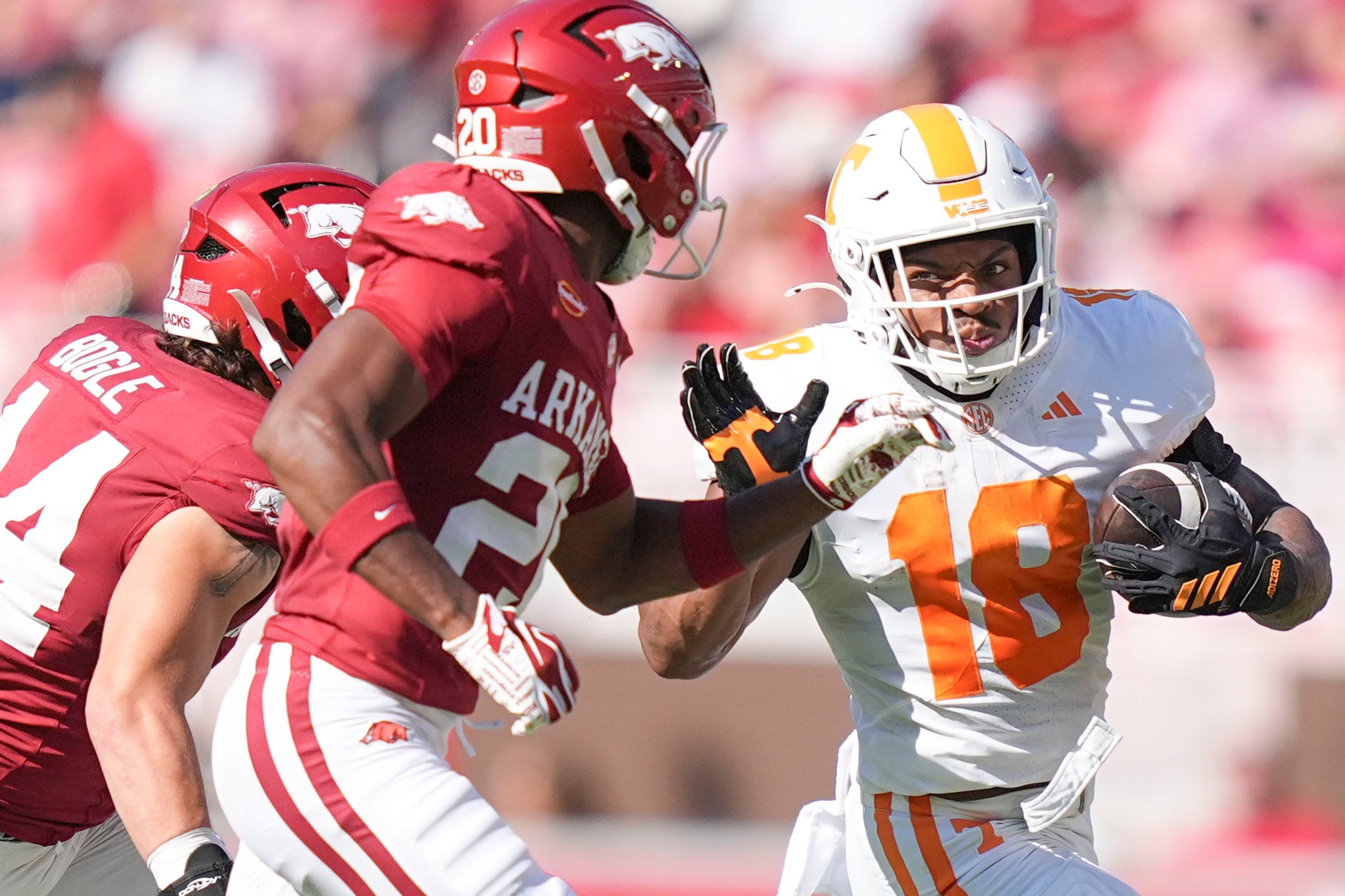 DeSean Bishop scores game-winning touchdown for Tennessee at Arkansas