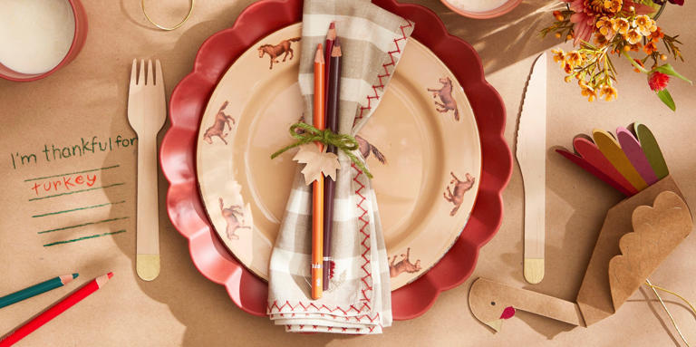 9 charming Thanksgiving kids’ table ideas—with crafts, games, and more