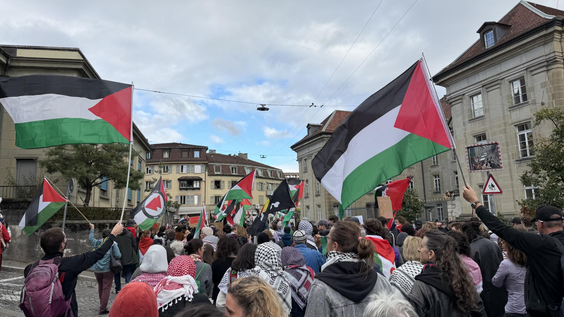 A Lausanne, 2000 manifestants pro-Palestine ont défilé dans les rues