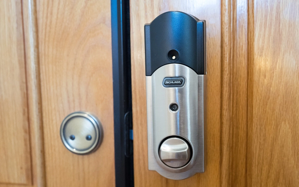 Experts highlight security trade-offs in keyless and smart locks