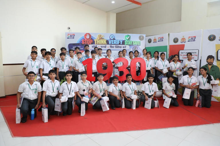 450 students join UP-112 cyber safety drive, police warn against online ...