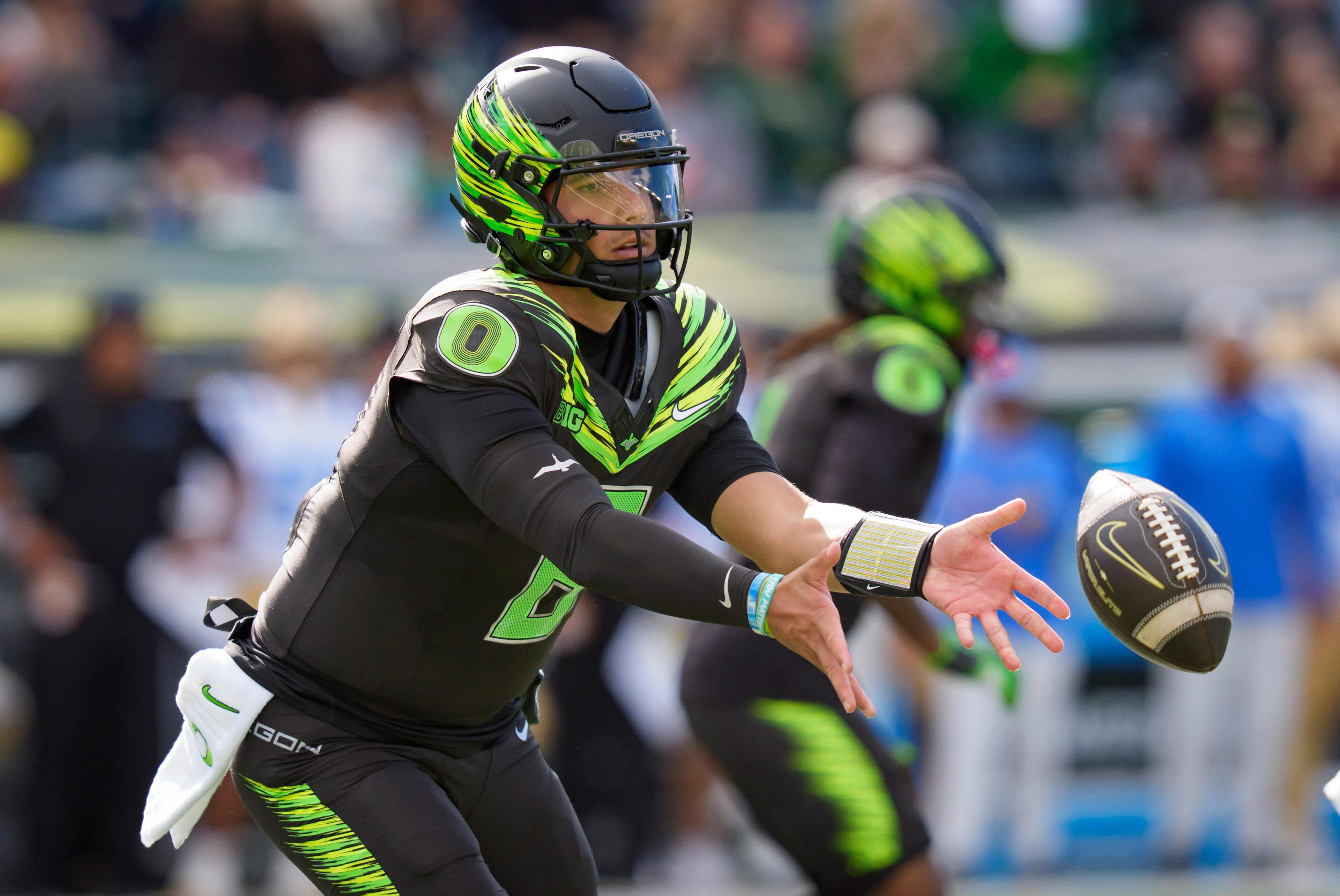 Oregon football vs. Illinois final score, reaction to Ducks' loss