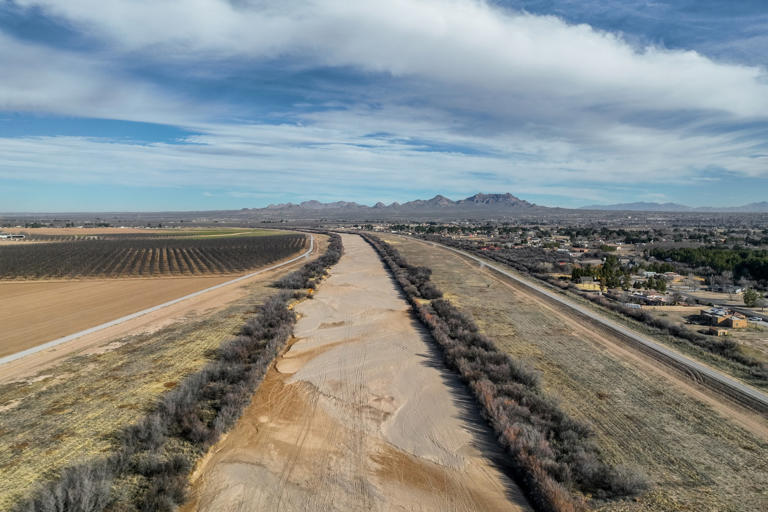 Another major US river running dry leaving millions facing water crisis