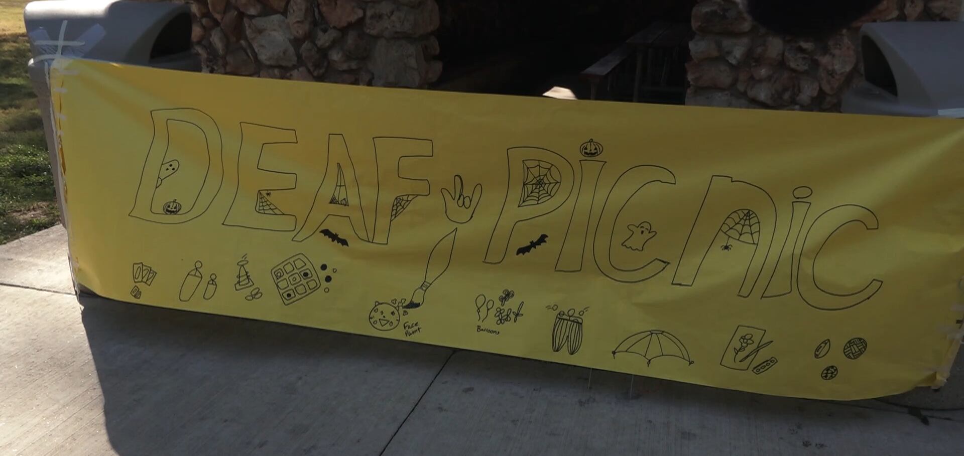 Deaf community gathers for fall picnic in Springfield
