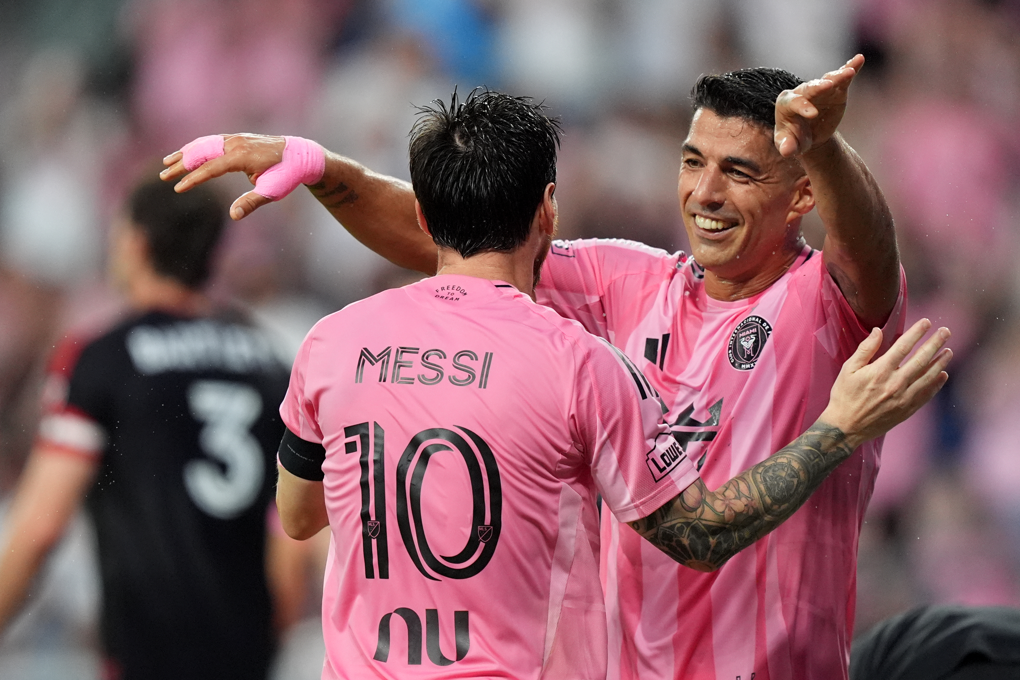 Messi marca dos en su 1er partido tras su retiro con Argentina e Inter ...