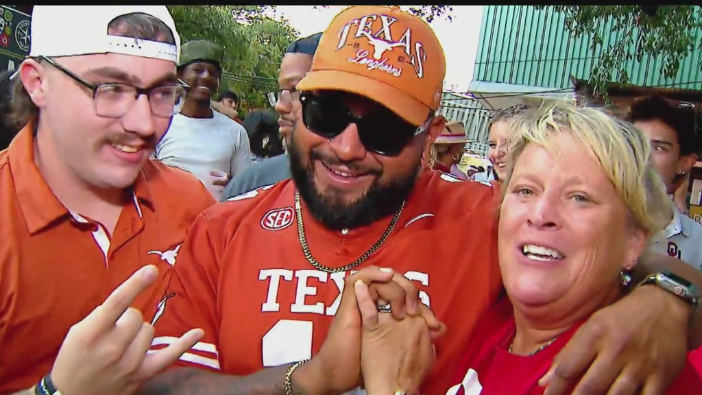 From Hook 'em to heartbreak: Red River Rivalry gives fans a Cotton Bowl cardiac workout