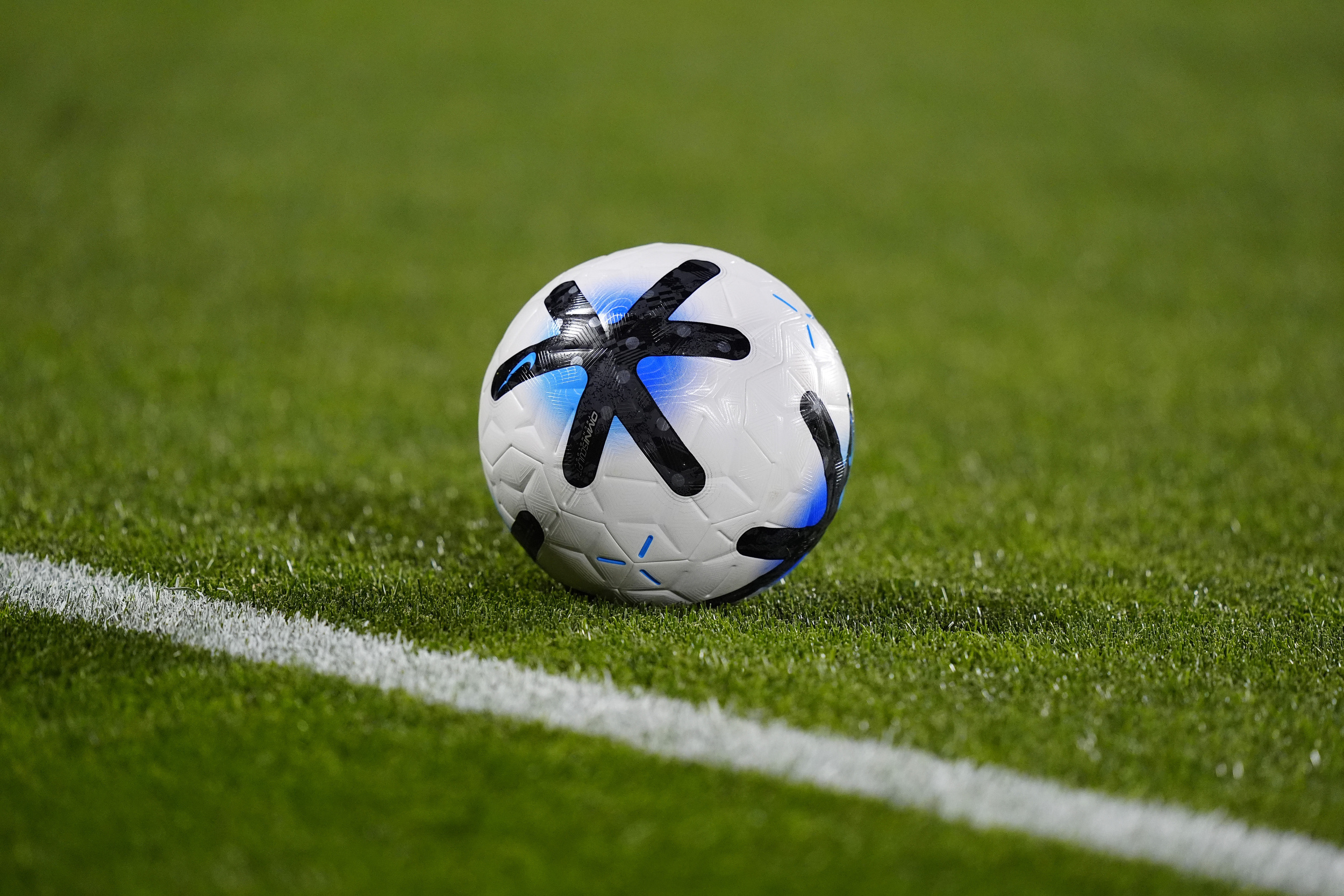 Liverpool handed potential advantage in race for 23-year-old Chelsea ...
