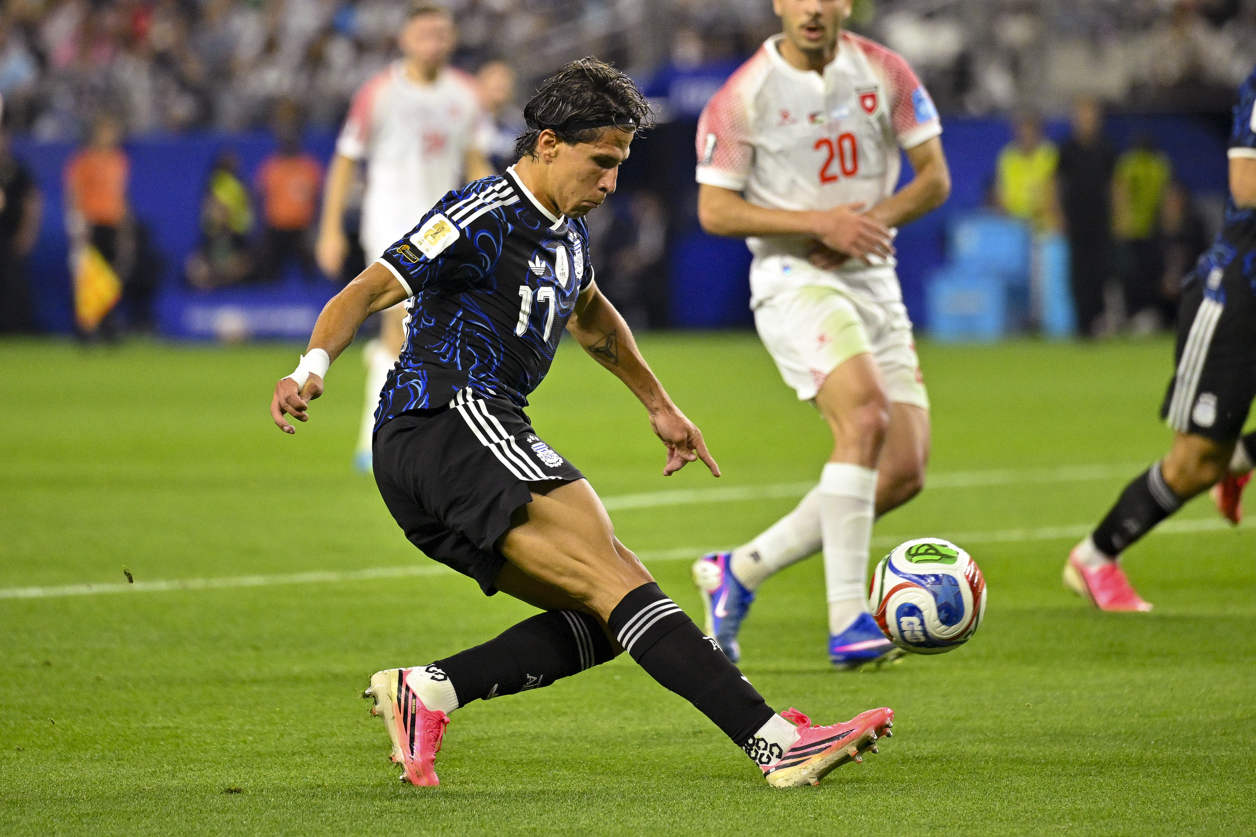 Tottenham face Man Utd competition for 23-year-old Argentine attacker