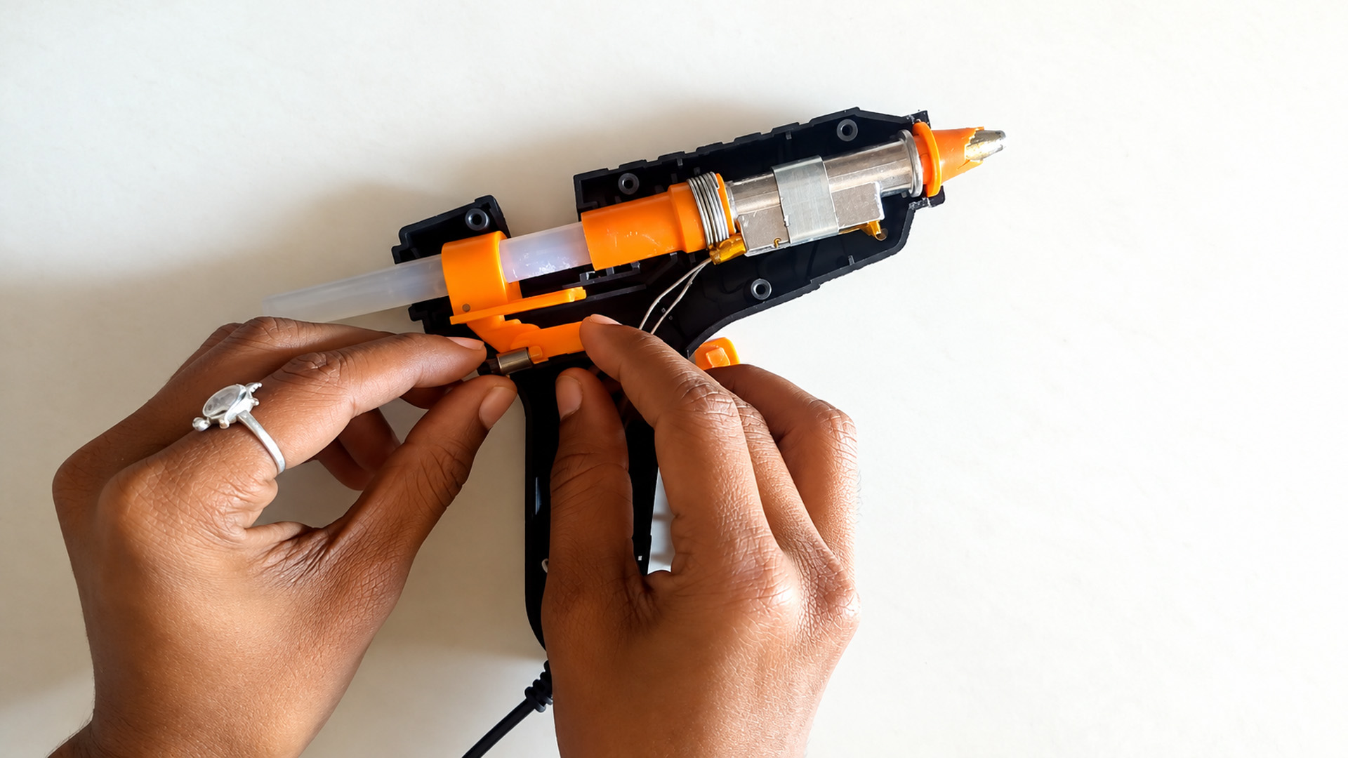 How to repair a broken glue gun easily at home