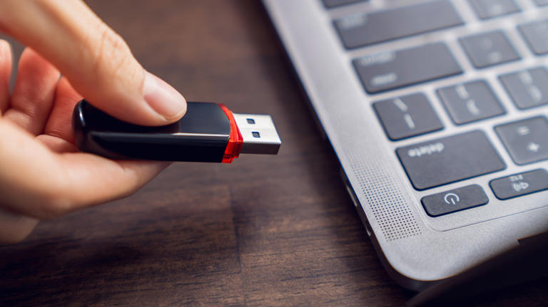 Why your Windows PC remembers USB drives after you remove them