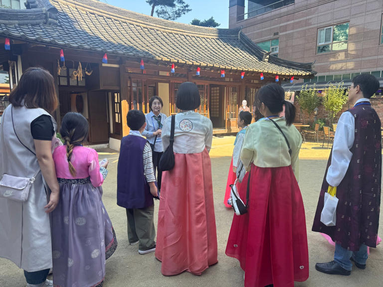 Daegu families bond through AI-enhanced landmark tours