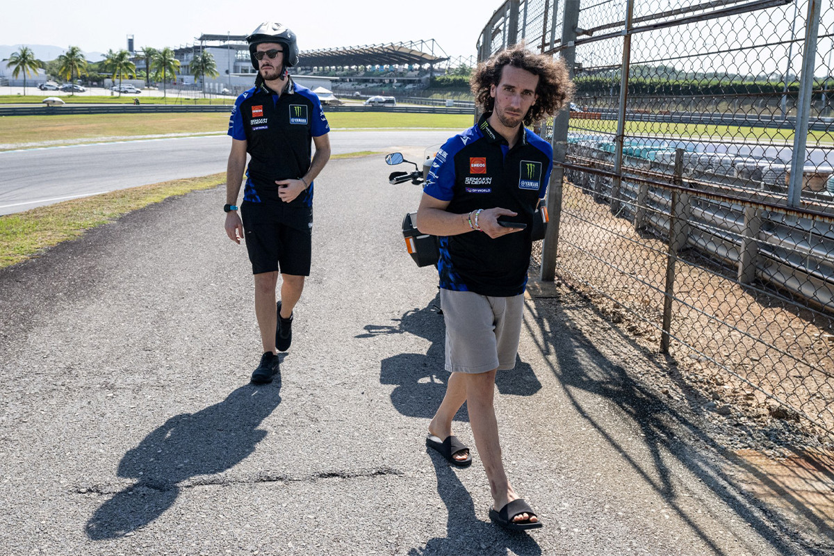 MotoGP Indonesia 2026: Alex Rins acungkan jari tengah ke marshal ...