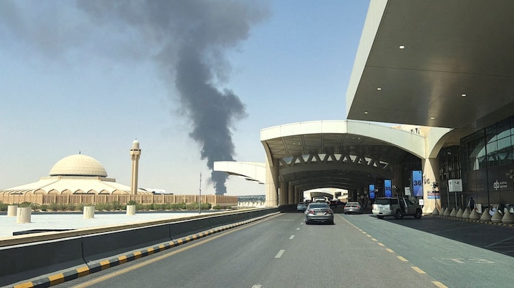 Iran war: Deadly strike on Riyadh airport leaves 12 dead, over 300 ...