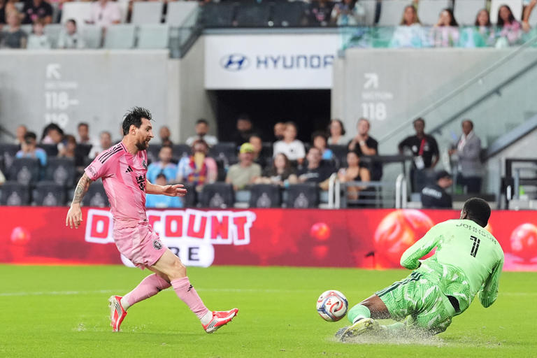 Messi scores twice in first game since Argentina retirement, Inter ...