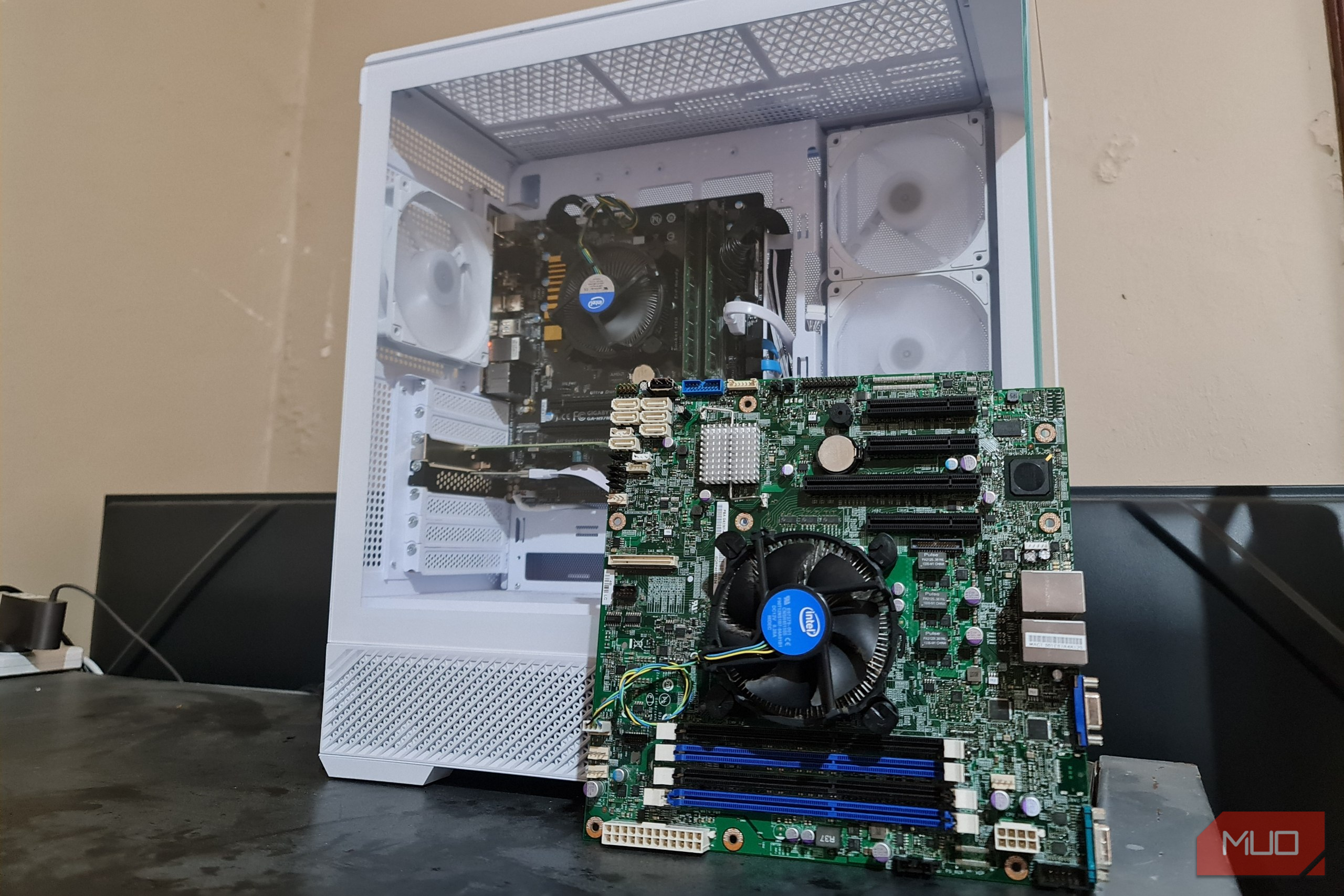 VMware abandoned my old homelab server, so Proxmox VE got it instead