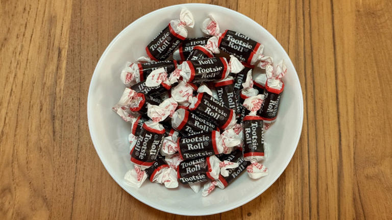 Boomer Halloween candy, ranked worst to best