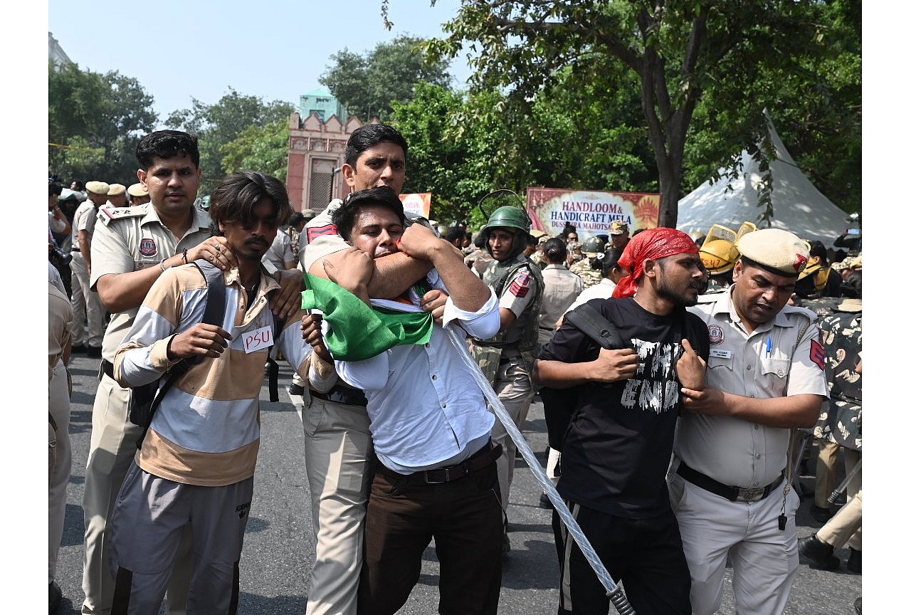 Delhi protest: Message, messenger on equal footing