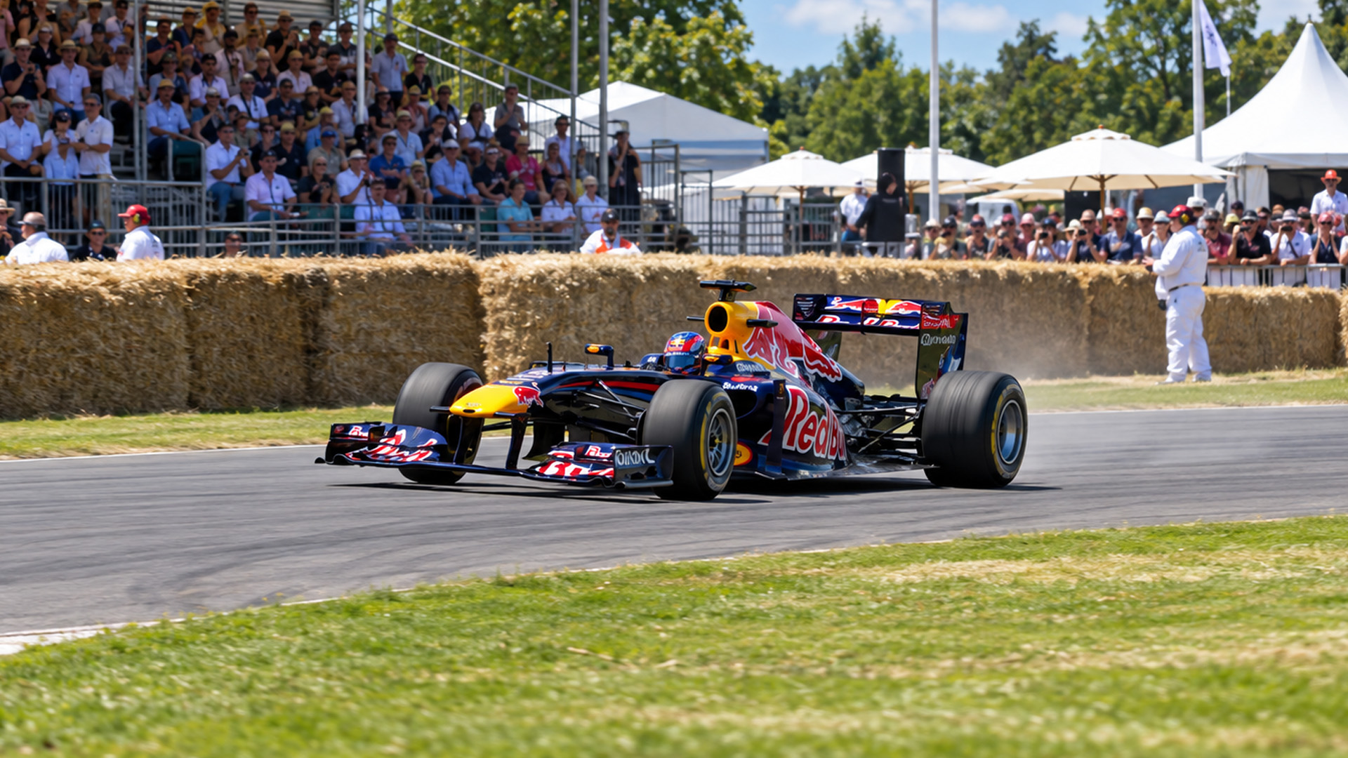 Red Bull Racing RB7 showcases Formula 1 car performance at Goodwood
