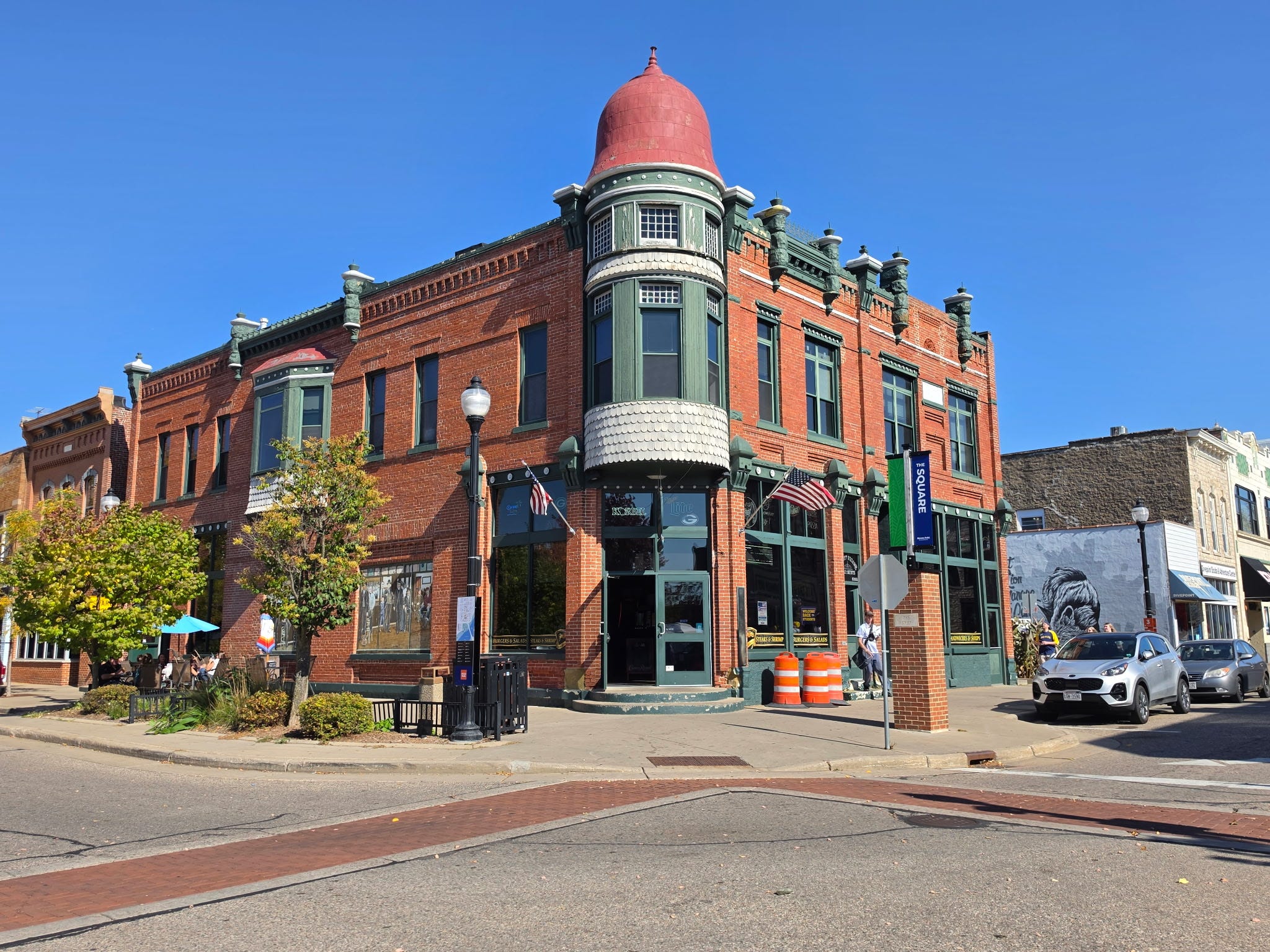 Graffiti's Sports Pub reopens after Oct. 9 fire in Stevens Point