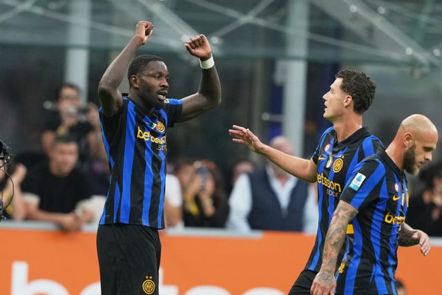 Inter Milan ease past Parma to go top of Serie A